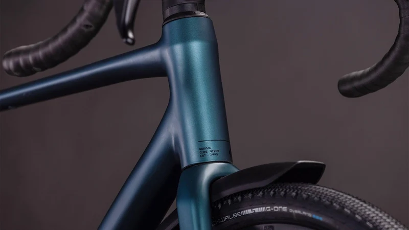 CUBE Nuroad Race FE royalgreen´n´black