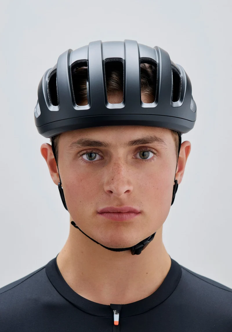 POC Amidal Rennradhelm – Uranium Black Matt