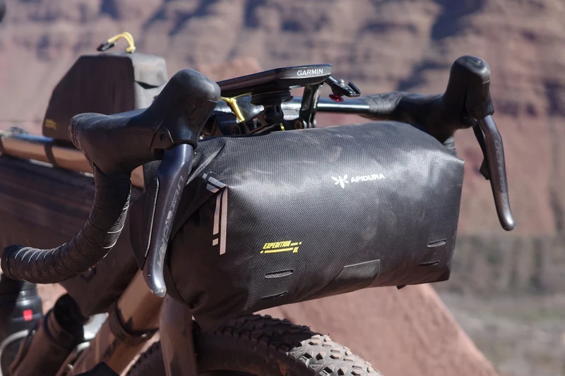 Apidura Expedition Handlebar Pack 14L