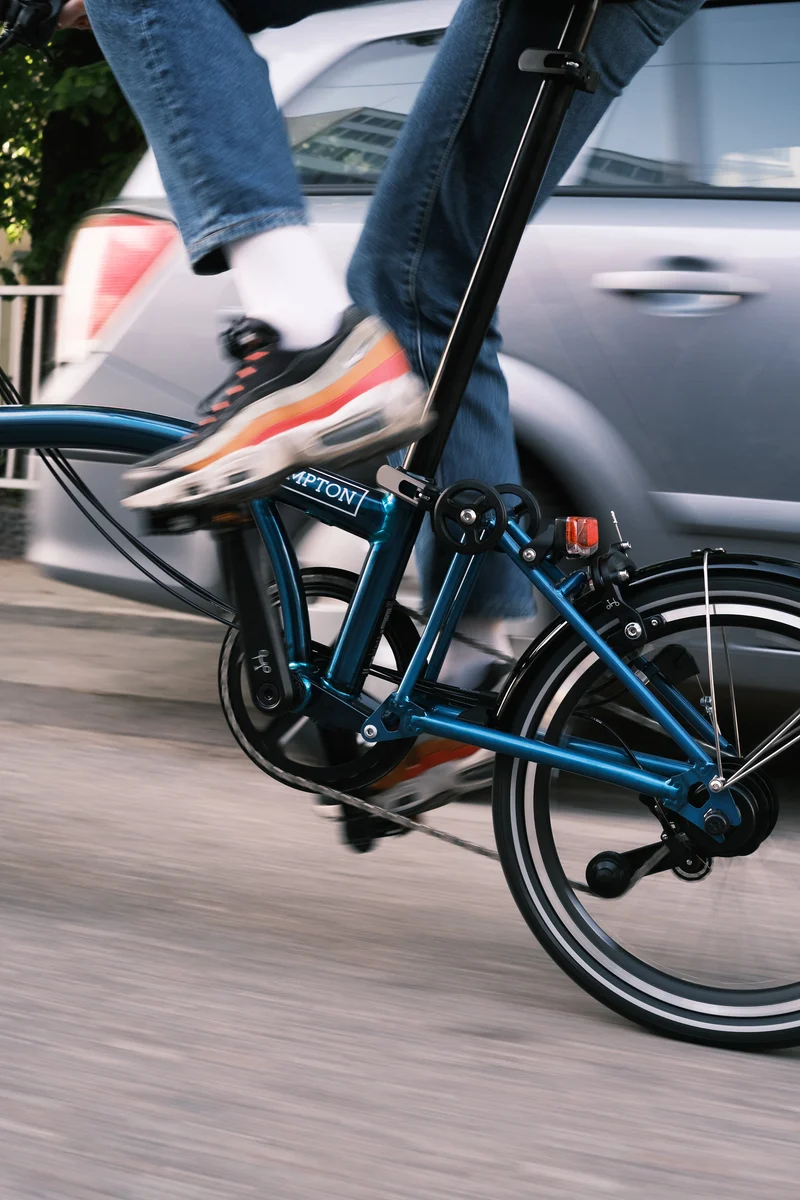 Faltrad Brompton P Line Mid Pacific Lacquer 4-Gang