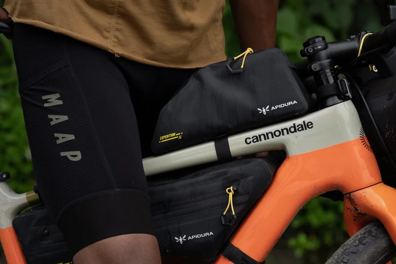 Oberrohrtasche Apidura Expedition Bolt-on Top Tube Pack 1L