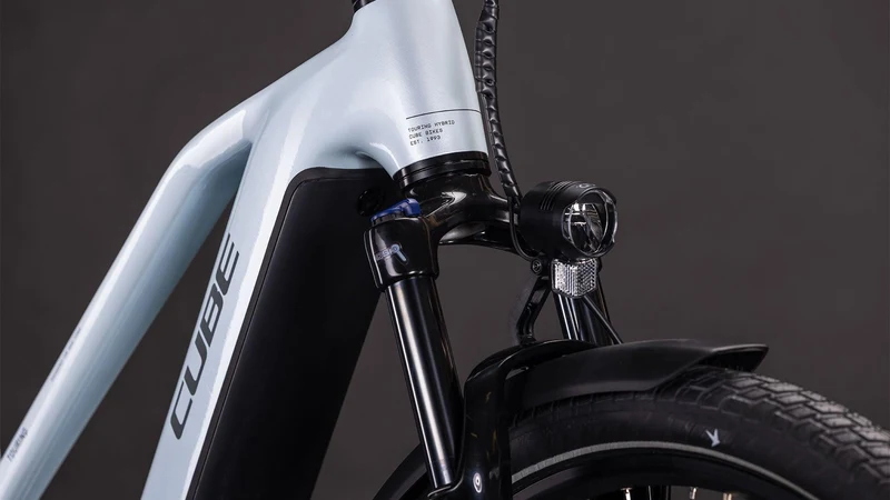CUBE Touring Hybrid ONE 600 glacier´n´reflex