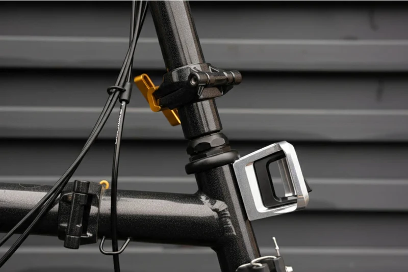 Brompton ColourLab Forged Front Carrier Block Silber