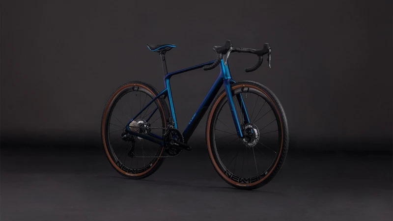 CUBE Nuroad C:62 Race nebula´n´blue