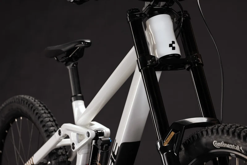 CUBE TWO15 Race powdergold´n´black