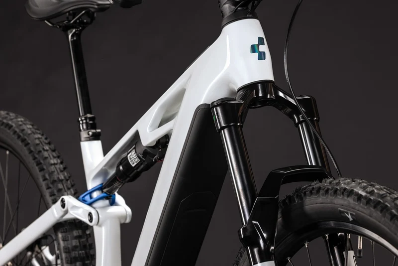 CUBE Stereo Hybrid ONE44 HPC Pro 800 metallicwhite´n´blue