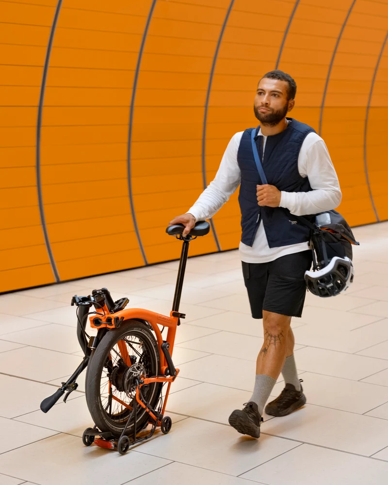 Faltrad Brompton G Line Adventure Orange mit Dynamobeleuchtung