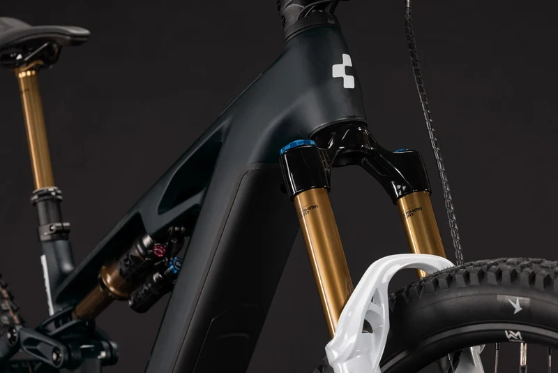CUBE Stereo Hybrid ONE44 HPC AT 800 carbon´n´white