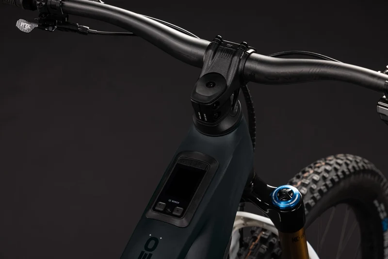 CUBE Stereo Hybrid ONE44 HPC AT 800 carbon´n´white