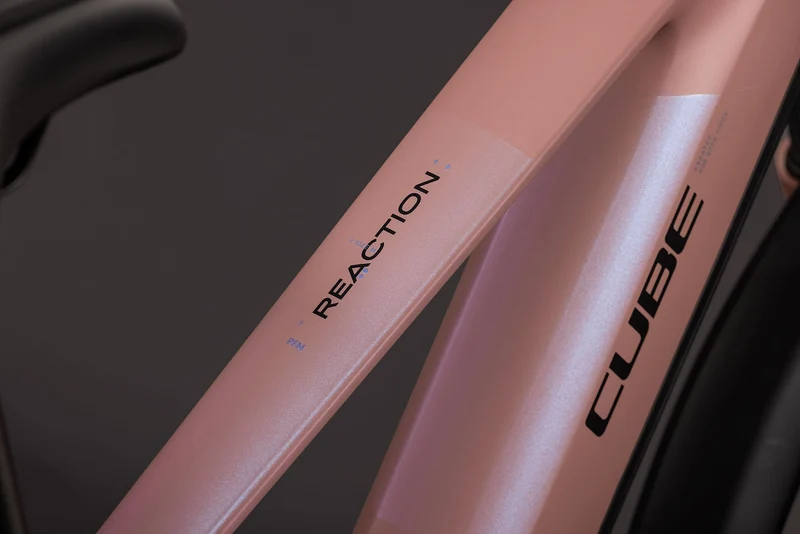 CUBE Reaction Hybrid Performance 720 FE ruby´n´black