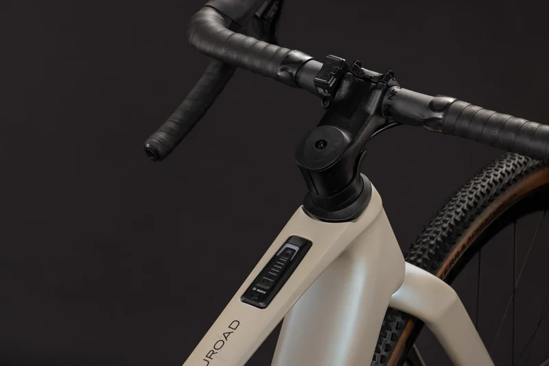 CUBE Nuroad Hybrid C:62 SLX 400X glintsand´n´black
