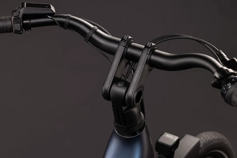 CUBE Supreme Hybrid Deluxe ONE 600 navyblack´n´black