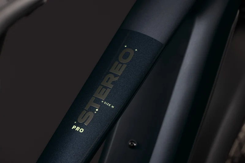 CUBE Stereo Hybrid ONE44 Pro 800 FE coal´n´black