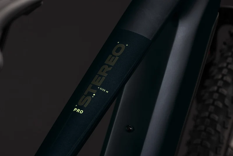 CUBE Stereo Hybrid ONE44 Pro 800 coal´n´black