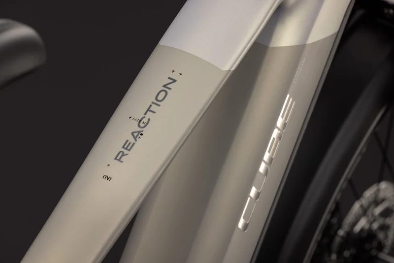 CUBE Reaction Hybrid ONE 720 FE pearlsilver´n´chrome