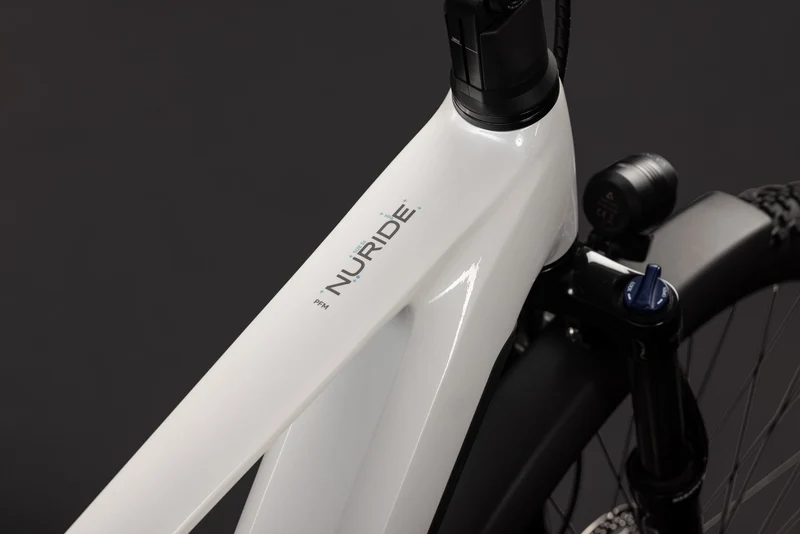CUBE Nuride Hybrid Performance 720 metallicwhite´n´grey