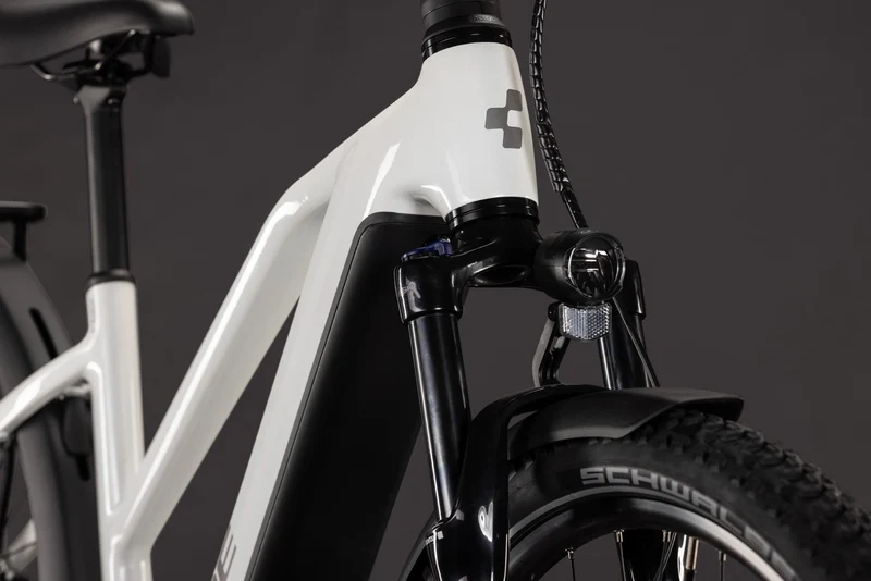 CUBE Nuride Hybrid Performance 720 metallicwhite´n´grey