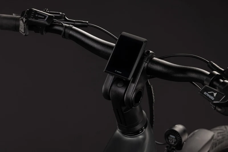 CUBE Kathmandu Hybrid Deluxe Pro 800 blackforest´n´chrome