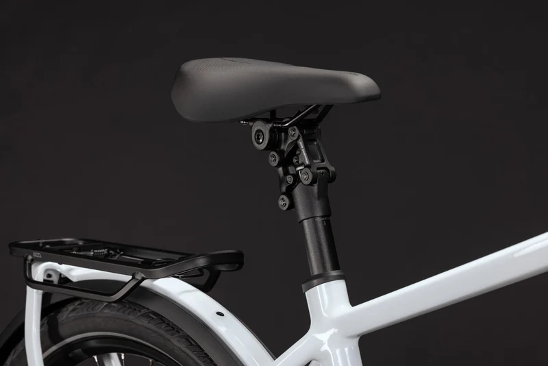 CUBE Kathmandu Hybrid Deluxe Pro 800 metallicwhite´n´chrome