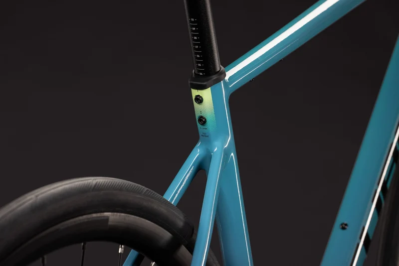 CUBE Attain Pro surfblue´n´black