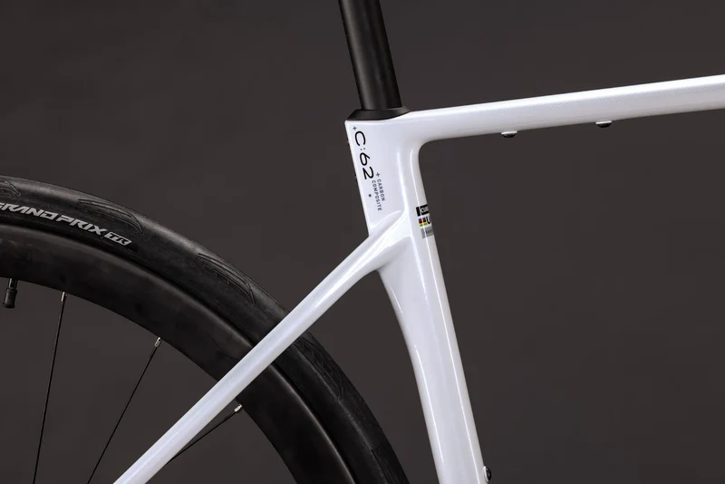 CUBE Attain C:62 SLX metallicwhite´n´black