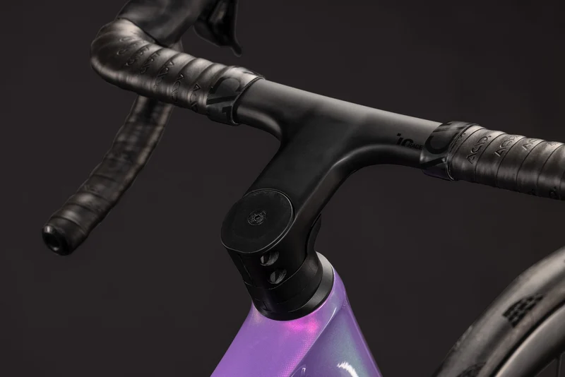 CUBE Attain C:62 SLT cosmicpurple´n´black
