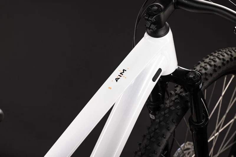 CUBE Aim ONE metallicwhite´n´black