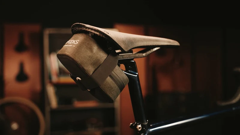 Brooks Scape Saddle Pocket Bag Black