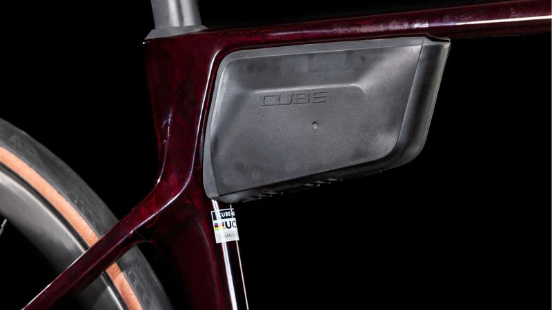CUBE Agree C:62 SLX liquidred´n´prism