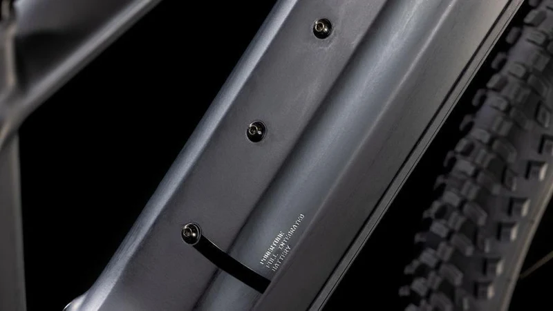 CUBE Reaction Hybrid Race 800 black´n´metal