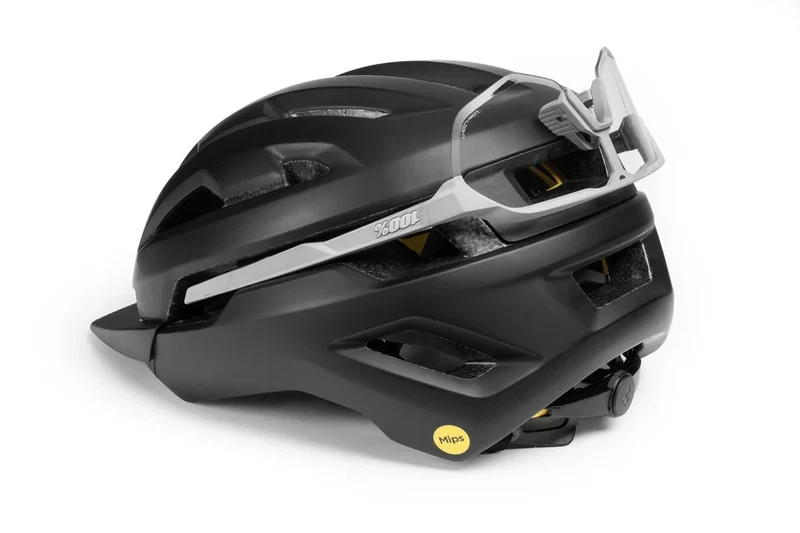 Cube Helm HOVER
