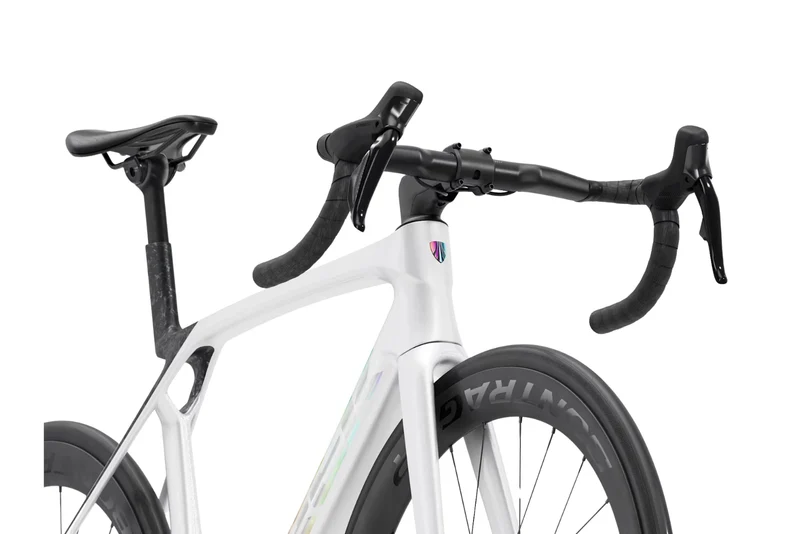 Trek Madone SL 7 Gen 8 Crystal White/Deep Smoke 2026