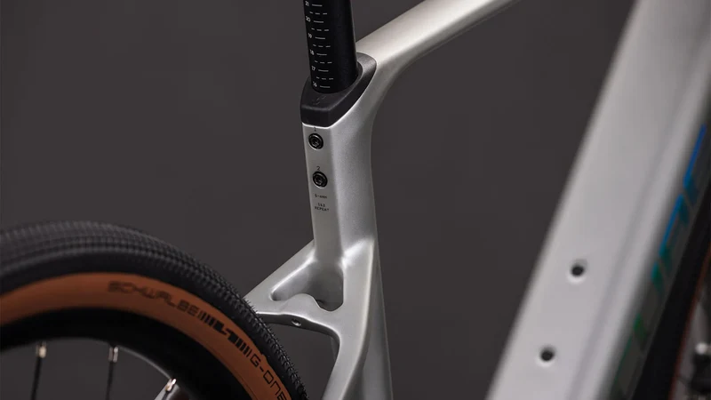 Cube Nulane Hybrid C:62 Race 400X sleekgrey´n´prism 2026