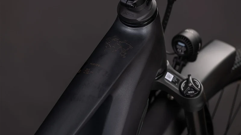 Cube Nuride Hybrid SLX 800 black´n´gold 2026