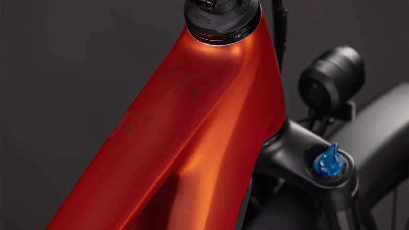 Cube Nuride Hybrid Pro 800 chilli´n´black 2026