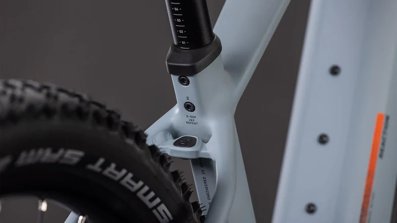 Cube Reaction Hybrid Race 800 vulcan´n´orange 2026