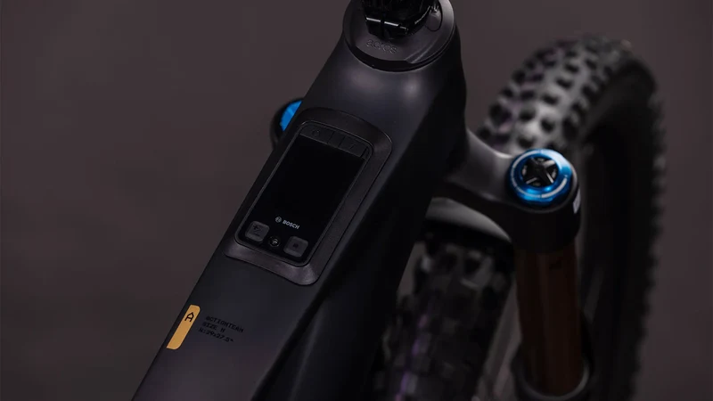Cube AMS Hybrid 177 C:62 AT 600X carbon´n´gold 2026