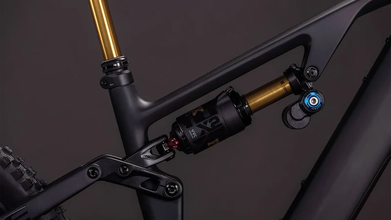 Cube AMS Hybrid 177 C:62 AT 600X carbon´n´gold 2026