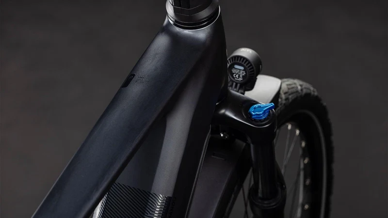 CUBE Kathmandu Hybrid Pro 800 coal´n´black