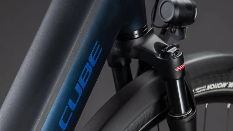 CUBE Supreme Hybrid Deluxe ONE 600 indigoblue´n´switch