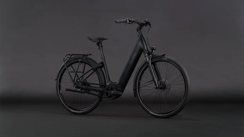 CUBE Supreme RT Hybrid Deluxe EX 600 black´n´chrome