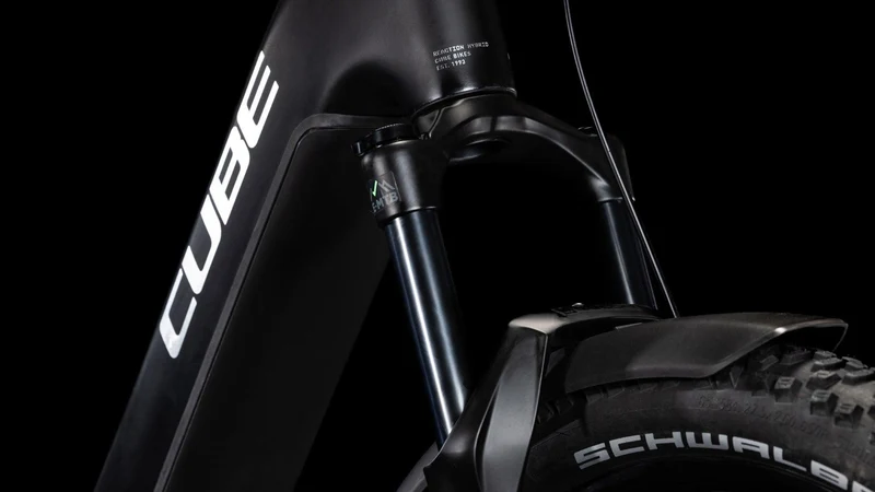 CUBE Reaction Hybrid Race 800 Allroad black´n´metal