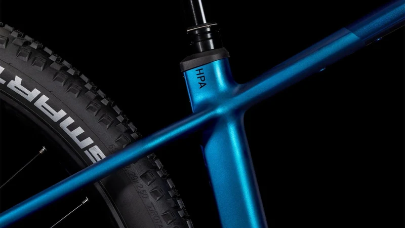 CUBE Reaction Hybrid SLX 800 nebula´n´blue