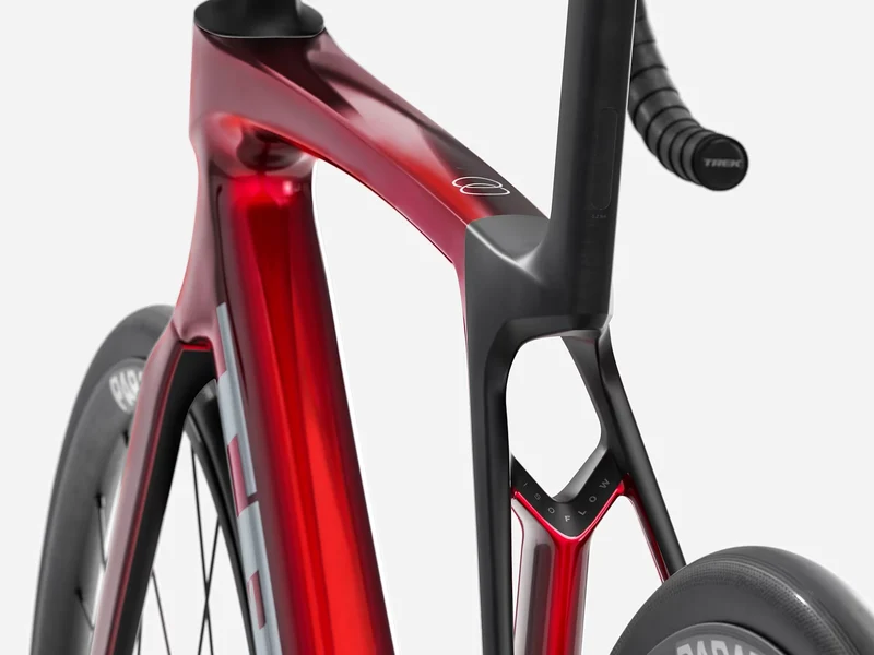 Trek Madone SL 5 Gen 8 Fury Red/Deep Smoke 2027