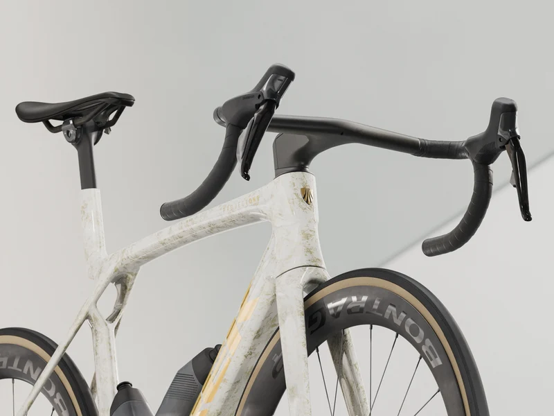 Trek Madone SLR 7 Gen 8 Era White/Marble 2026
