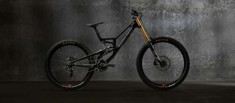Santa Cruz V10 8 CC X01 Gloss Black Sparkle 2026