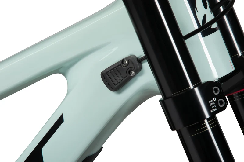 Pivot Phoenix V5 Pro Saint MX AL Red Mint