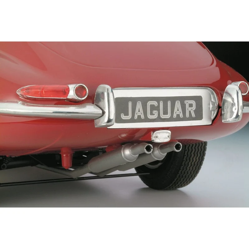 Revell 07717 1:8 Jaguar E-Type