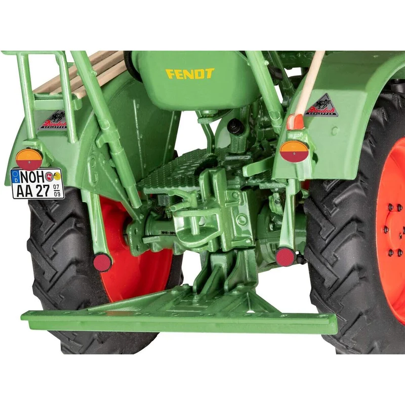 Revell 07822 1:24 Fendt F20 Dieselroß