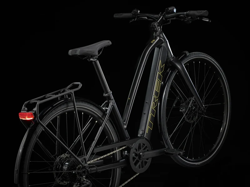 Trek FX+ 2 Stagger Satin Trek Black